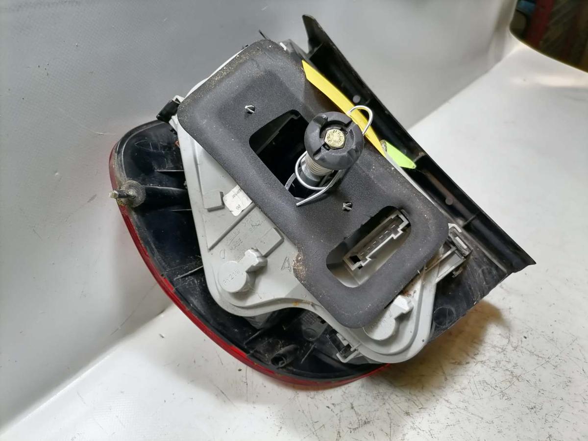 VW Fox original R&uuml;cklicht R&uuml;ckleuchte Schlussleuchte rechts Bj.2006